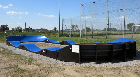 Piste de pompe adaptée au skateboard