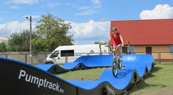 Pumptrack composite adapté pour chaque utilisateur - Boleszkowice (PL)