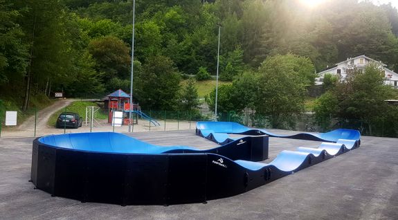 Pumptrack adapté pour le longboard